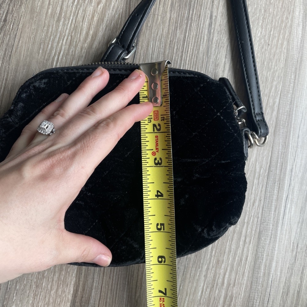 Nine West Black Quilted Velvet Crossbody Bag Silver Chain Strap Camera Bag - Picture 6 of 8